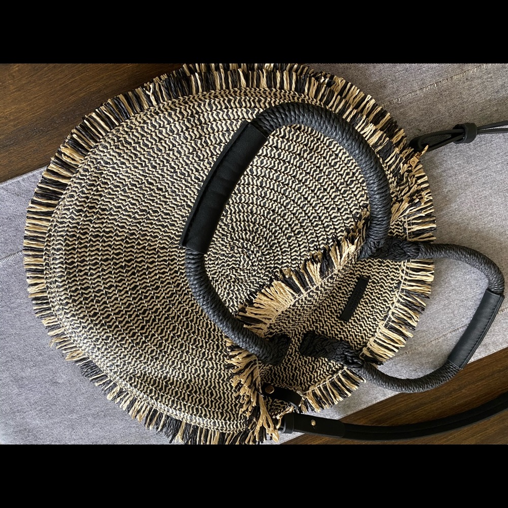 Bah - Picture 2 of 3